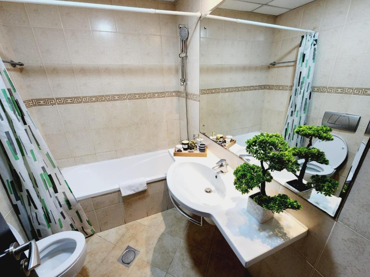 Lovely 1-Bedroom Apartment In The Heart Of Dubai Marina Exteriér fotografie